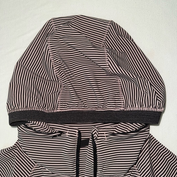 Lululemon Go The Distance Jacket - Picture 7 of 10